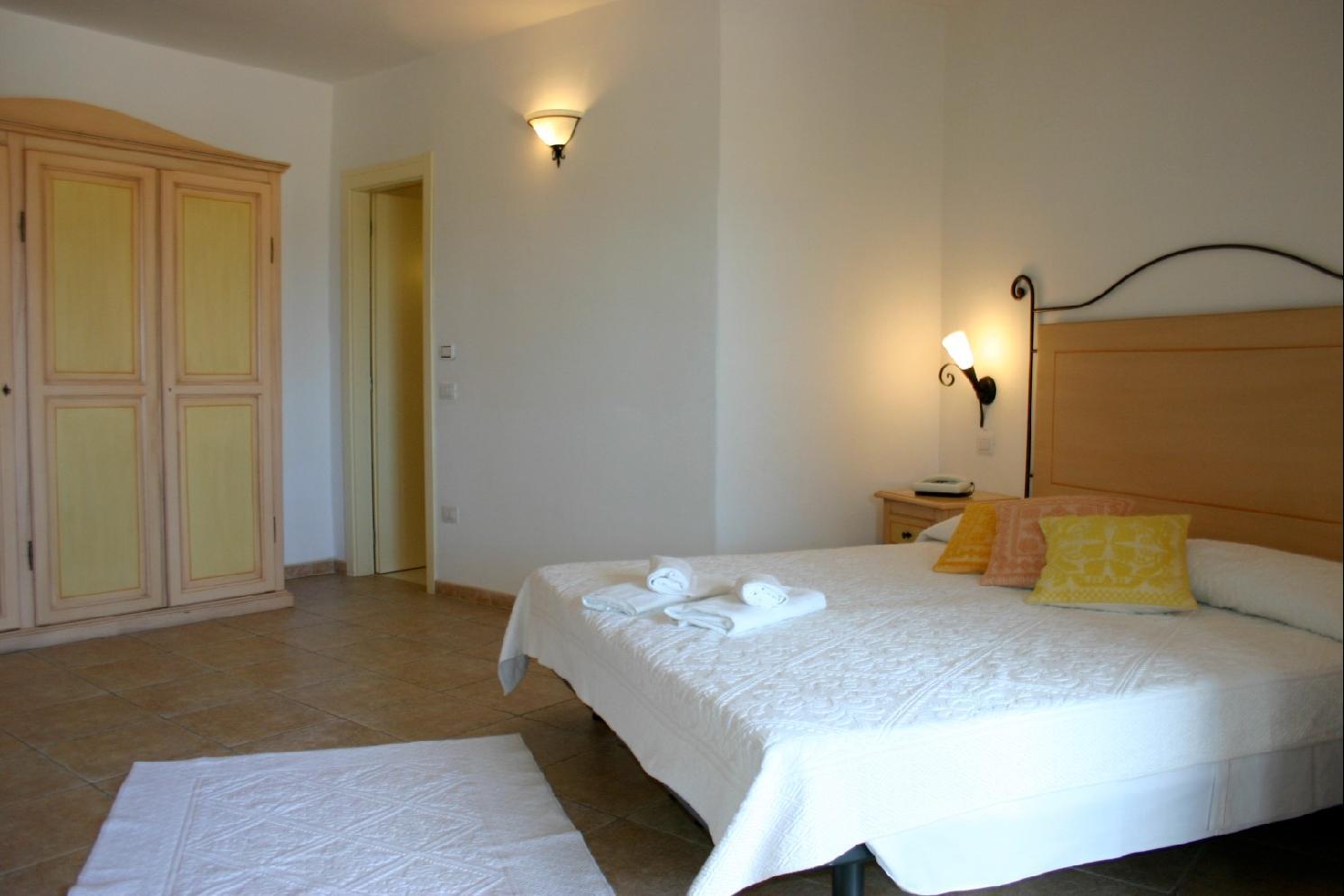 באיה סרדיניה Hotel Li Graniti מראה חיצוני תמונה