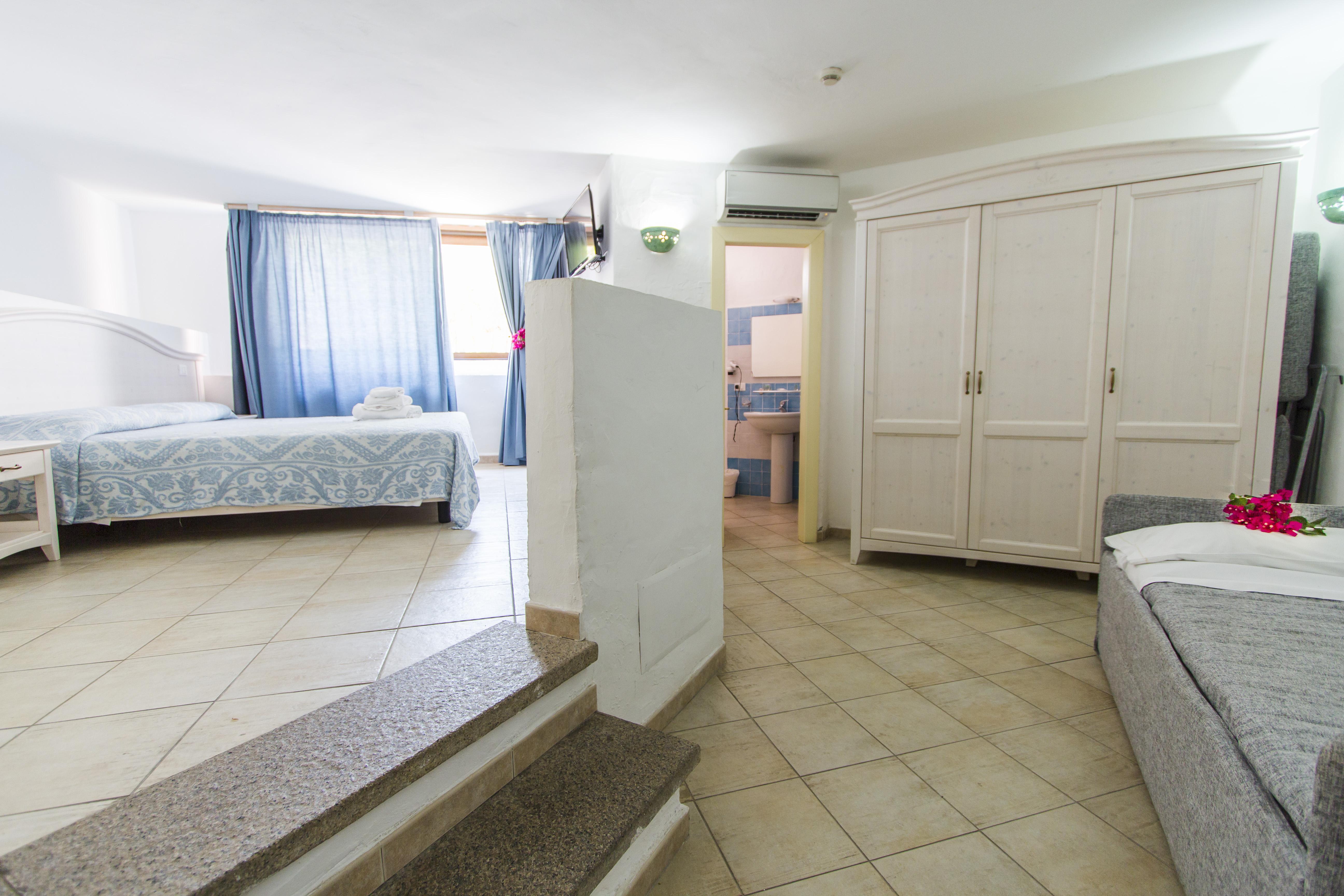 באיה סרדיניה Hotel Li Graniti מראה חיצוני תמונה