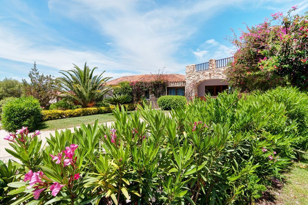 באיה סרדיניה Hotel Li Graniti מראה חיצוני תמונה